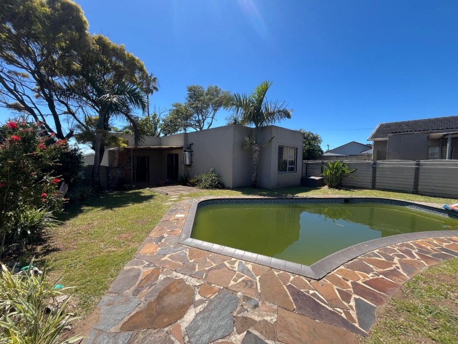 3 Bedroom Property for Sale in Greenfields Eastern Cape